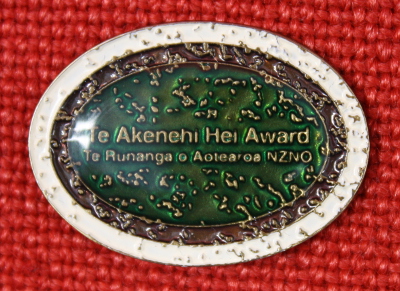 Te Akenehi Hei Award medallion